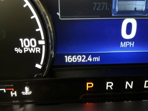 Used 2024 Ford Maverick Lariat image 17