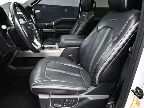 Used 2018 Ford F150 Platinum w/ Equipment Group 701A Luxury AWD/4WD image 23