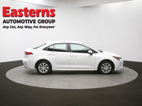 Used 2022 Toyota Corolla LE image 42
