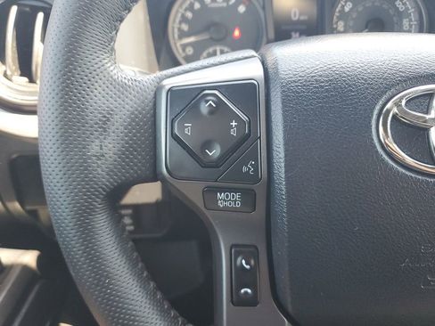 Used 2020 Toyota Tacoma TRD Sport image 25