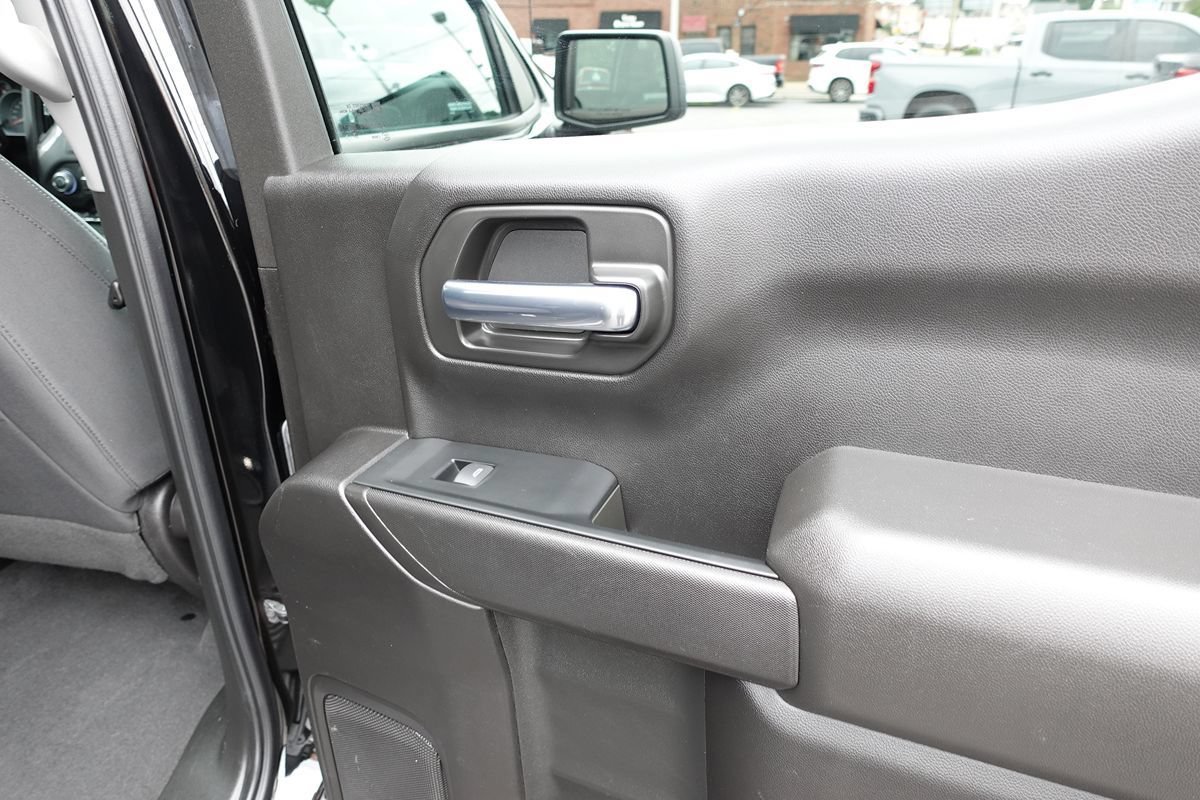 Used 2024 Chevrolet Silverado 1500 Custom AWD/4WD image 27