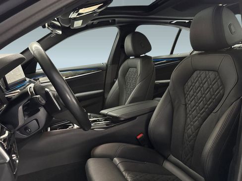 Certified 2023 BMW 530e image 5