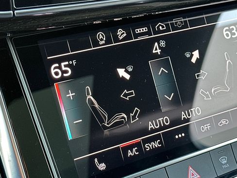 Used 2021 Audi Q7 3.0T Premium image 30