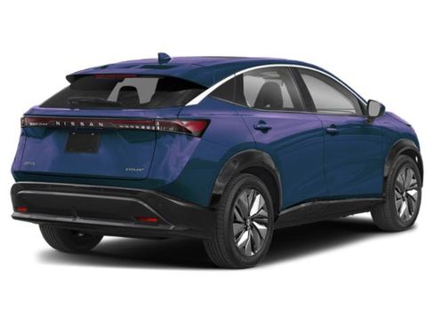 Used 2023 Nissan Ariya AWD image 3