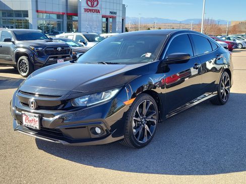 Used 2021 Honda Civic Sport image 4