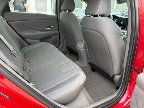 Used 2023 Hyundai Elantra SEL w/ Convenience Package FWD image 12