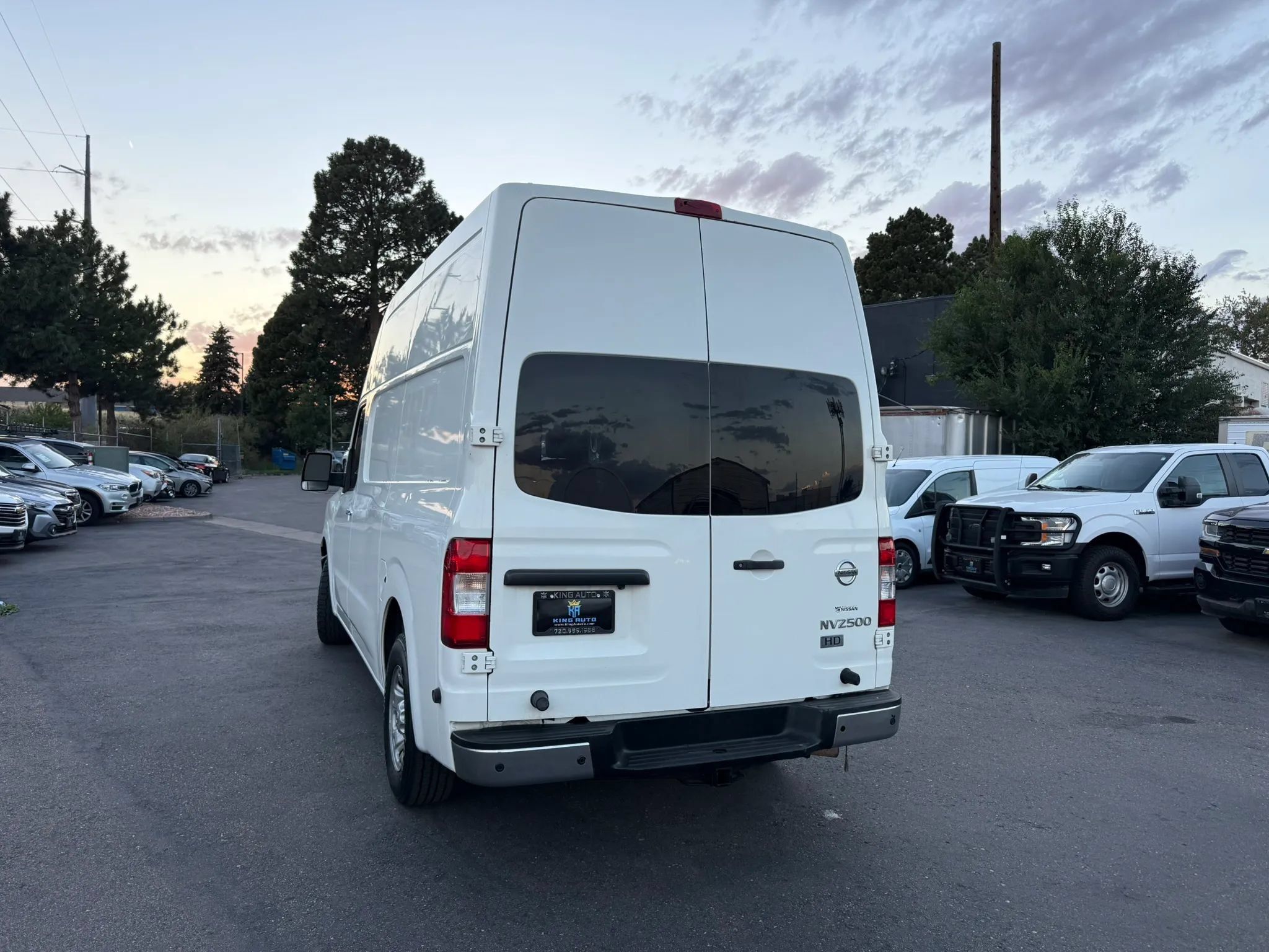 Used 2012 Nissan NV 2500 SV w/ Side Curtain Airbag Pkg RWD image 9