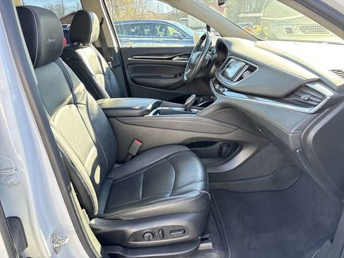 Certified 2019 Buick Enclave Avenir w/ Avenir Technology Package image 32
