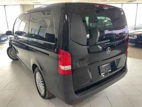 Used 2018 Mercedes-Benz Metris Passenger image 5