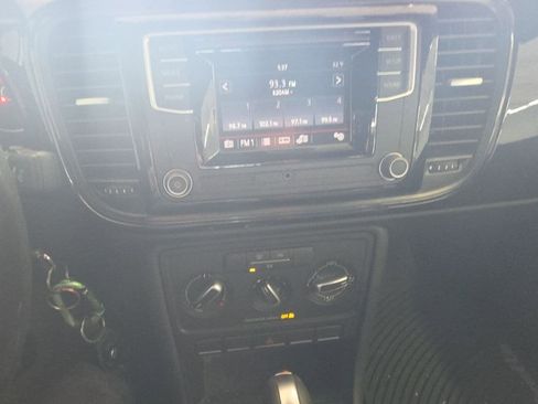 Used 2019 Volkswagen Beetle 2.0T S image 12