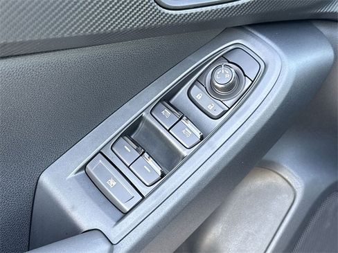 Certified 2025 Subaru Crosstrek 2.0i Premium image 17