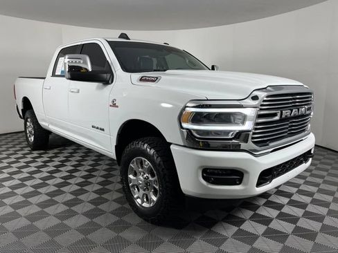 Used 2024 RAM 2500 Laramie w/ Safety Group AWD/4WD image 3