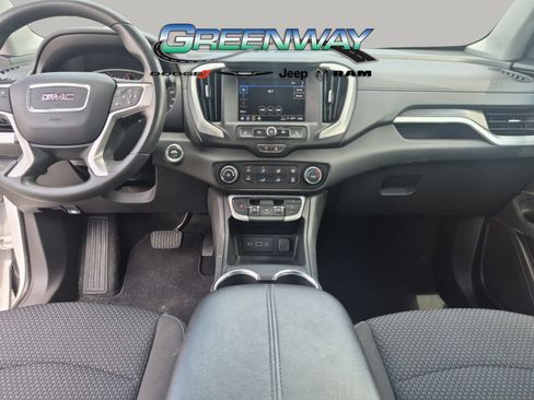 Used 2024 GMC Terrain SLE FWD image 10