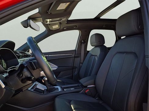 Used 2024 Audi Q3 2.0T Premium image 13