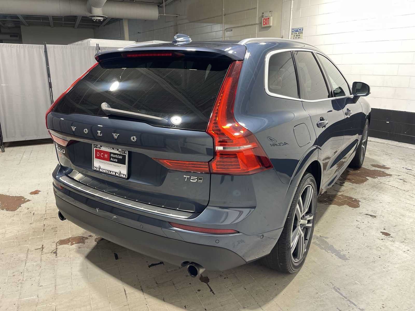 Used 2018 Volvo XC60 T5 Momentum w/ Vision Package AWD/4WD image 25