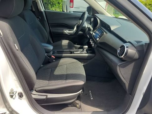 Used 2024 Nissan Kicks SV FWD image 26