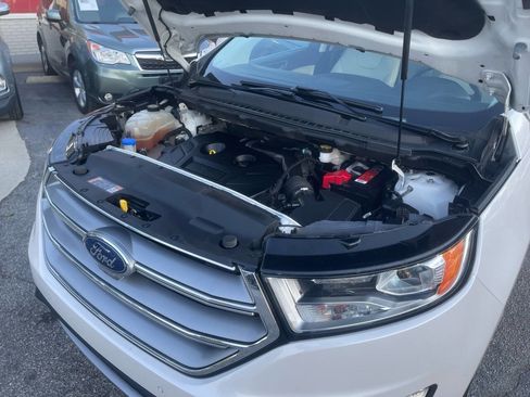 Used 2018 Ford Edge Titanium w/ Equipment Group 302A AWD/4WD image 33