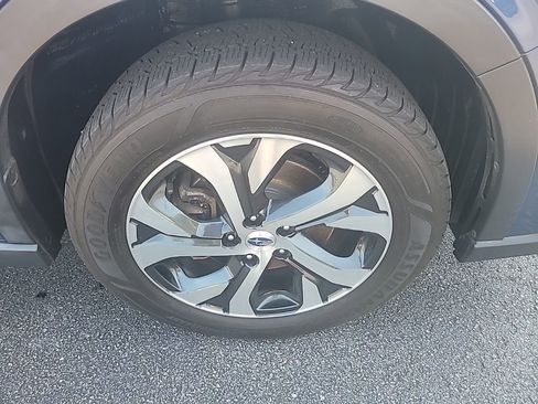 Used 2020 Subaru Outback Limited image 13