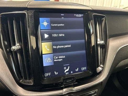Used 2020 Volvo XC60 T6 Momentum image 18