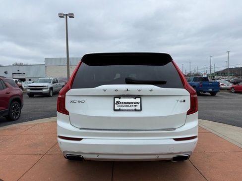 Used 2017 Volvo XC90 T6 Momentum w/ Vision Package image 5