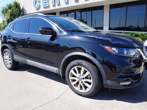 Used 2020 Nissan Rogue Sport SV w/ Technology Package image 1