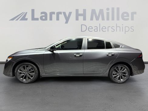 New 2026 Nissan Sentra SL w/ Floor Mat Package image 2