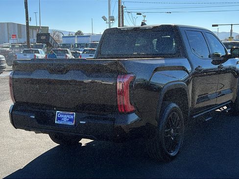 Used 2025 Toyota Tundra Limited AWD/4WD image 5