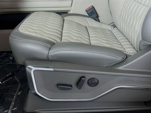 New 2026 Ford F250 Platinum w/ Platinum Plus Package AWD/4WD image 23
