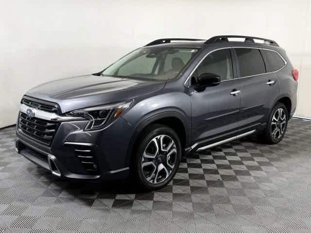 Used 2025 Subaru Ascent Touring w/ Popular Package #2 AWD/4WD image 2