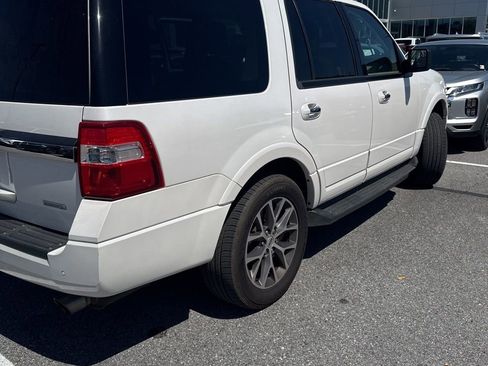 Used 2017 Ford Expedition XLT w/ Equipment Group 201A image 3