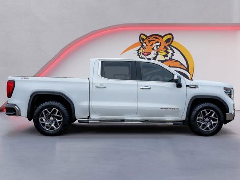 Used 2023 GMC Sierra 1500 SLT w/ SLT Premium Package image 4