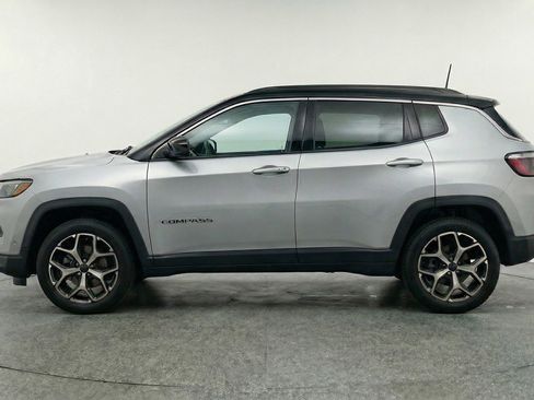 Used 2025 Jeep Compass Limited AWD/4WD image 5