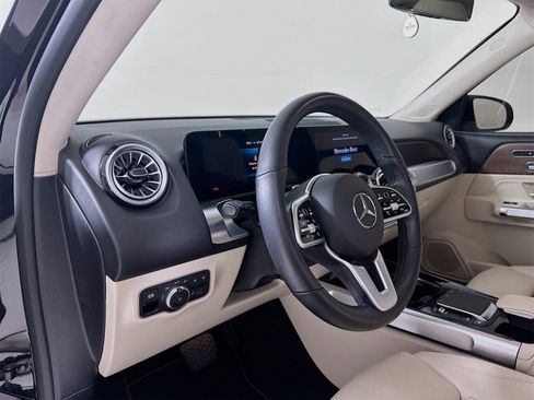 Certified 2023 Mercedes-Benz GLB 250 image 10