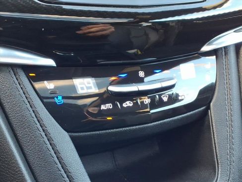 Used 2023 Cadillac XT6 Sport w/ LPO, Floor Liner Package image 15