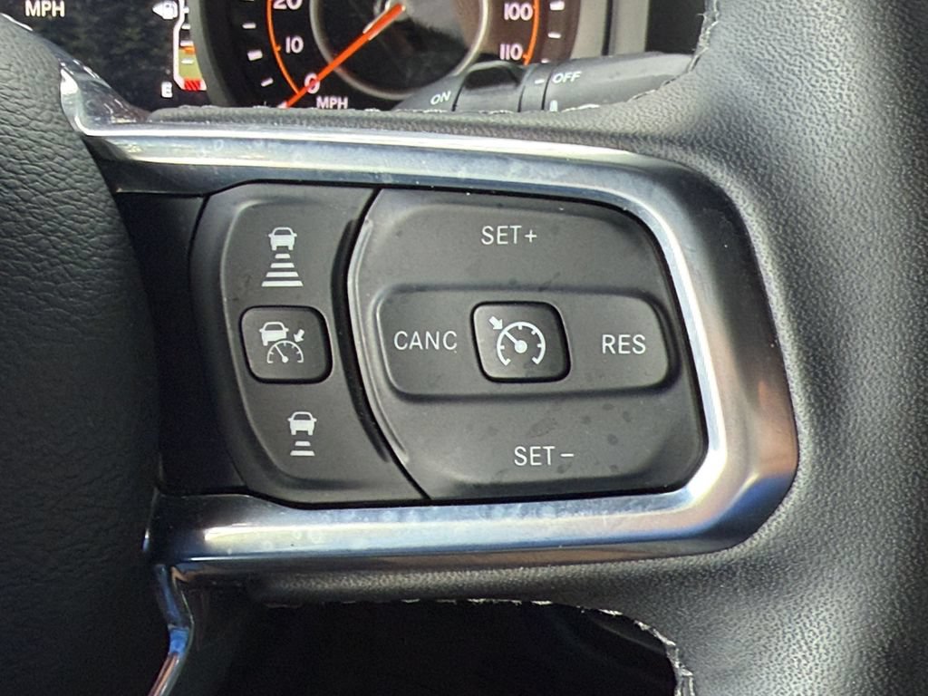 Used 2026 Jeep Wrangler Unlimited Sahara AWD/4WD image 25