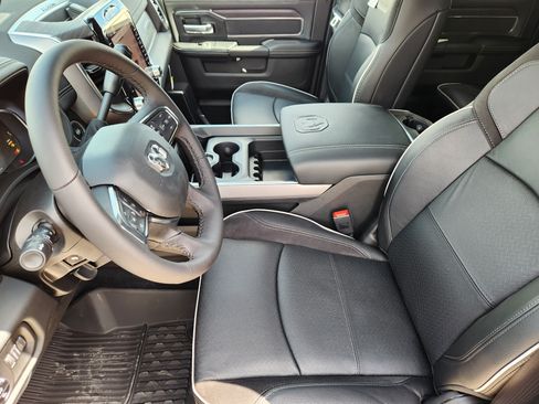 New 2026 RAM 2500 Laramie w/ Sport Appearance Package AWD/4WD image 13