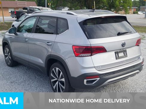 Used 2024 Volkswagen Taos SE FWD image 4