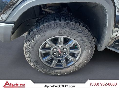 Used 2024 GMC Sierra 1500 AT4X image 14