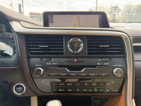 Used 2018 Lexus RX 450h AWD image 17