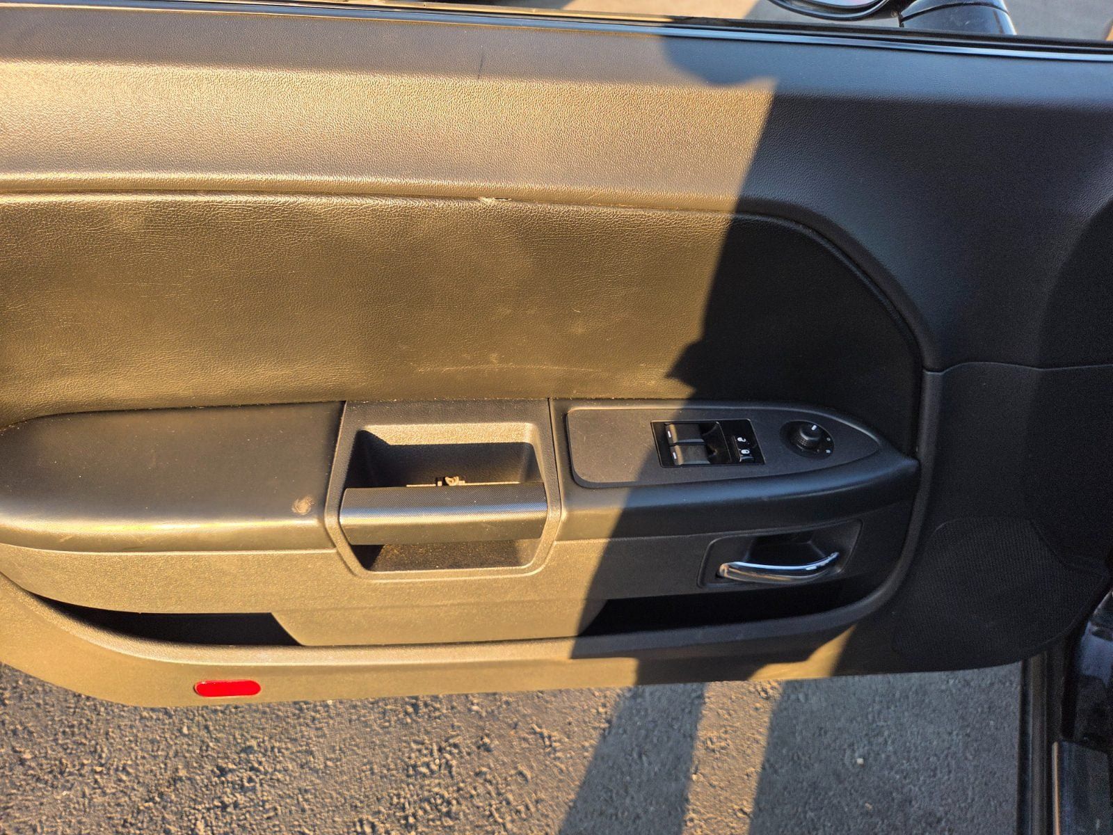 Used 2012 Dodge Challenger SXT RWD image 6