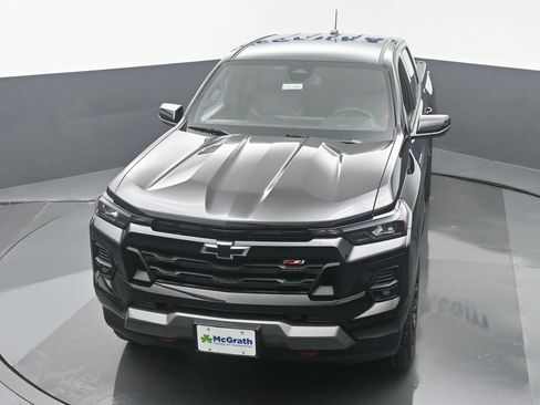 Used 2025 Chevrolet Colorado Z71 w/ Z71 Convenience Package 2 AWD/4WD image 29