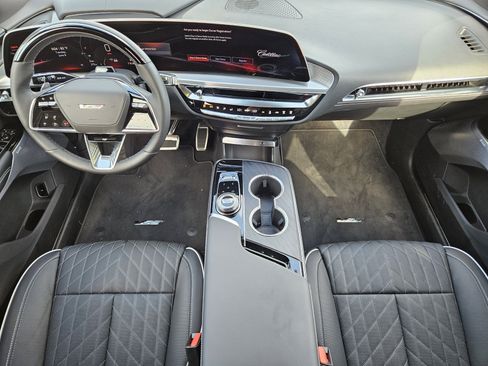 New 2026 Cadillac Lyriq V w/ Exterior Carbon Fiber Package AWD/4WD image 19