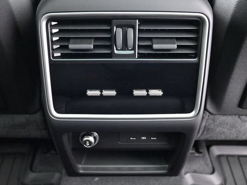 Used 2025 Porsche Cayenne S AWD/4WD image 8
