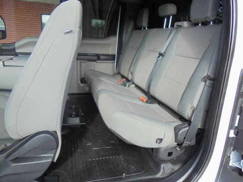 Used 2022 Ford F450 XL w/ Power Equipment Group image 9