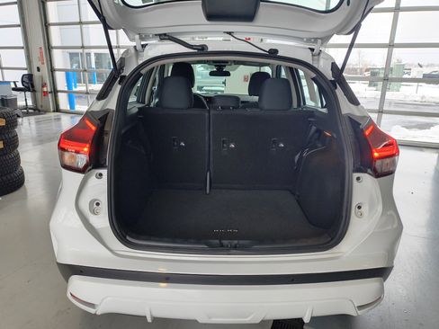 Used 2024 Nissan Kicks S image 7