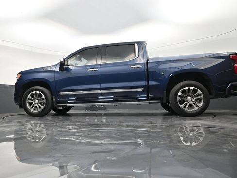 Used 2023 Chevrolet Silverado 1500 High Country w/ High Country Premium Package AWD/4WD image 18