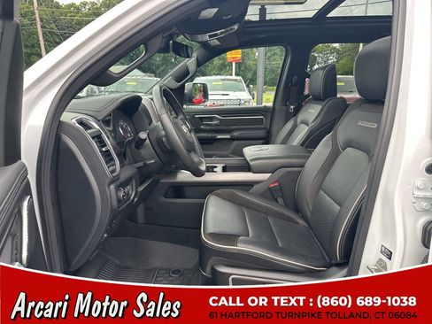 Used 2024 RAM 1500 Laramie AWD/4WD image 19