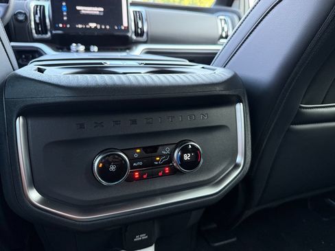 New 2026 Ford Expedition Platinum w/ Stealth Appearance Package AWD/4WD image 23