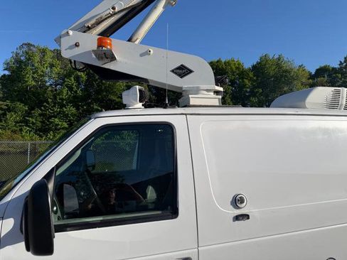 Used 2014 Ford E-350 and Econoline 350 Super Duty RWD image 42