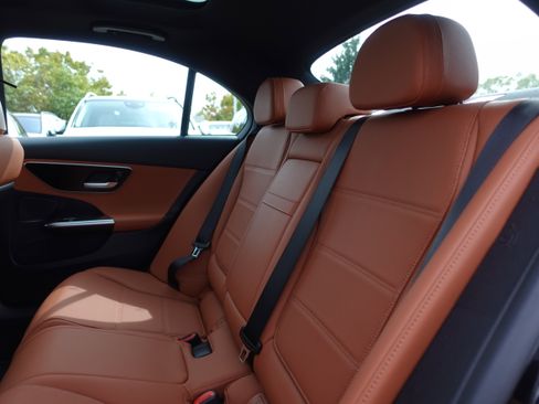 Used 2022 Mercedes-Benz C 300 C 300 4MATIC Sedan image 13
